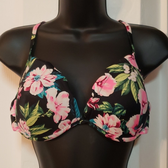 Shade & Shore Other - Shade & Shore floral padded bikini top - 38B EUC